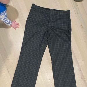 EUC Dark Gray plaid Banana Republic Pants size 4